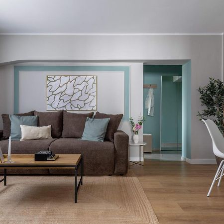 Holt - Sublime Minty Green 1Br On The Park Bukarest Eksteriør billede